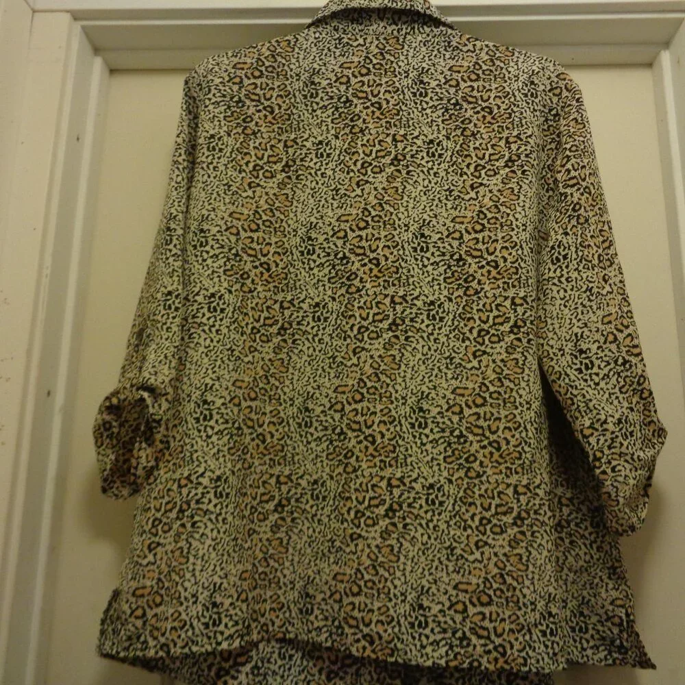 ANIMAL WILD PRINT SHIRT BLOUSE  2 x 18/20 W